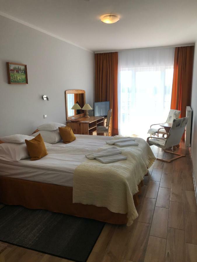 Eva Hotel มรุงโกโว ภายนอก รูปภาพ